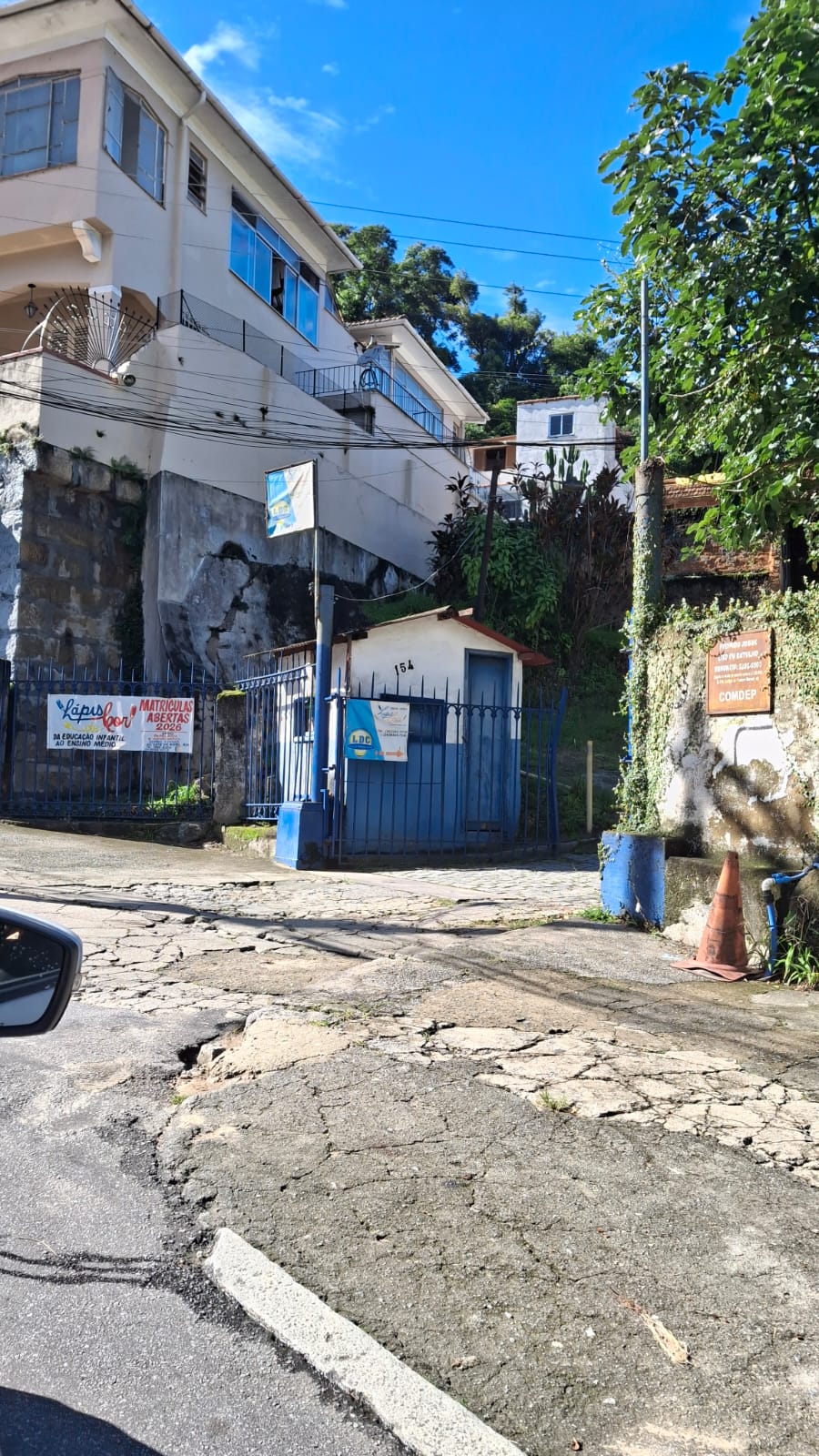 Entrada da Escola Lápis de Cor em Petrópolis