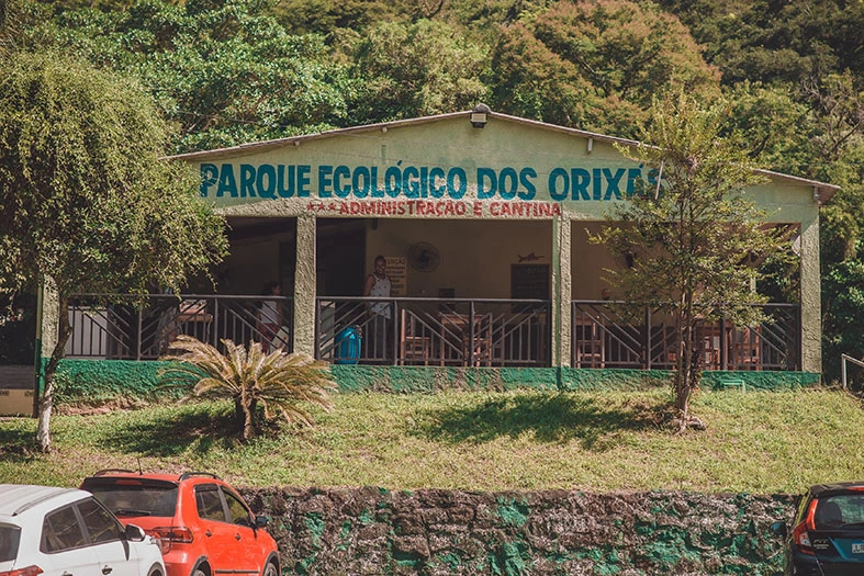 Fachada do Parque Ecológico dos Orixás